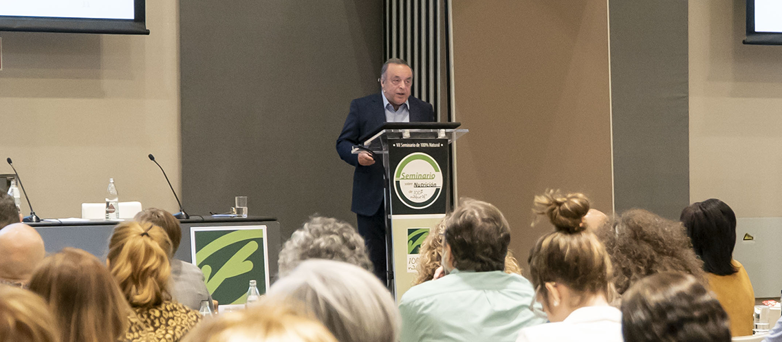 Introdução à apresentação do Dr. Alexander Panossian no 7º Seminário de Nutrição 100% Natural